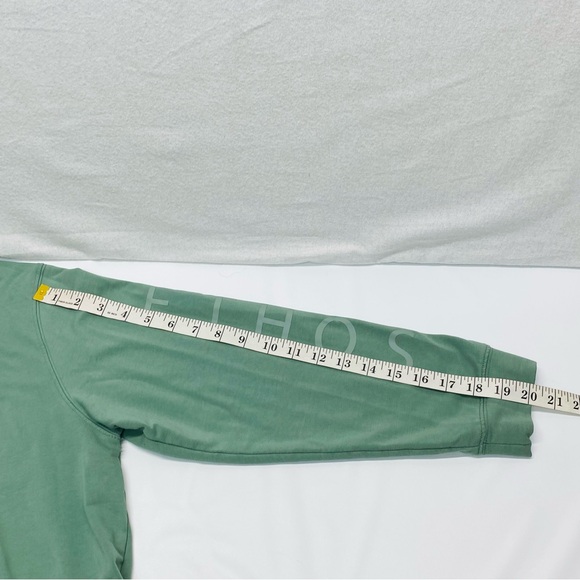 ETHOS Long Sleeve Pullover Shirt Sage Green Super Soft Logo Down Sleeve Casual - Picture 9 of 11